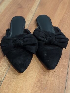 Crown & Ivy Suede Bow Mules